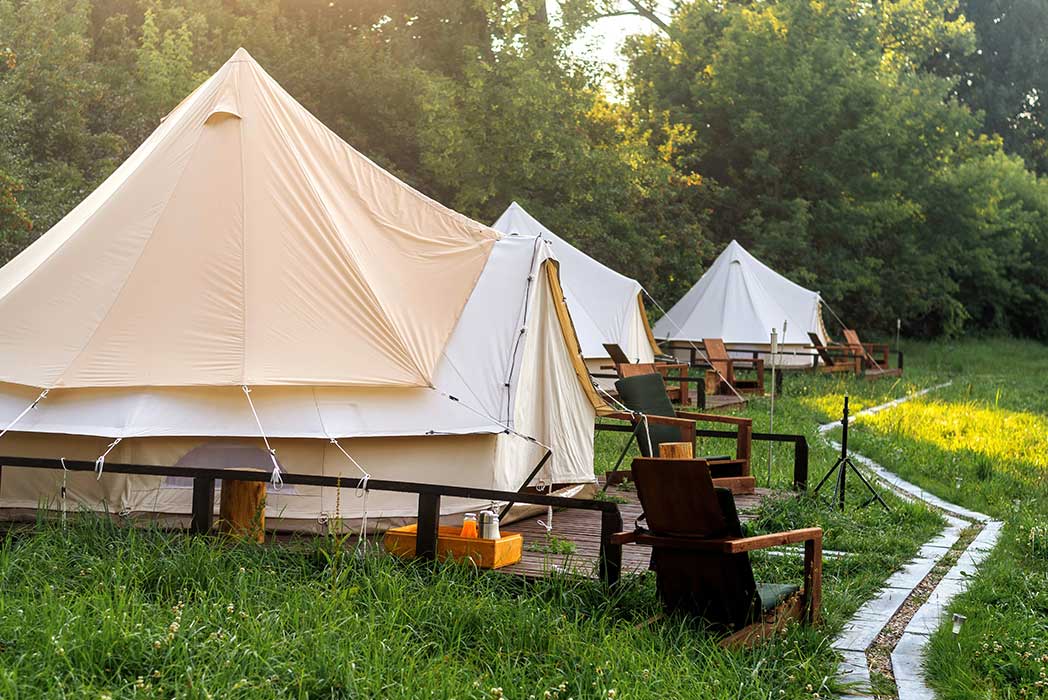 Camping ในเต็นท์หรูหราจาก T-Evergreen ใกล้ชิดธรรมชาติพร้อมสิ่งอำนวยความสะดวก